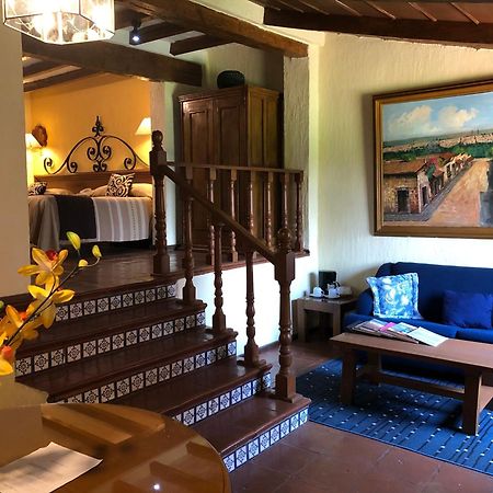 Villa San Jose Hotel & Suites Morelia Exterior photo
